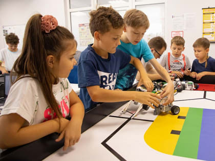 Школьников приглашают на обучение в технопарки «Кванториум»