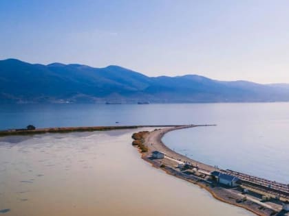 Остров Суджук замусорили и могут превратить в коммерческий пляж