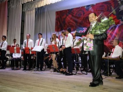 Городской духовой оркестр отметил 25-летие