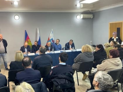 Депутаты округа «Горный» приняли участие в сходе граждан села Молдовка