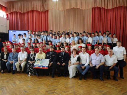 В Геленджике продолжается реализация проекта «Парта Героя»