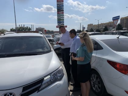 Приставы начали искать машины должников на парковках Краснодара