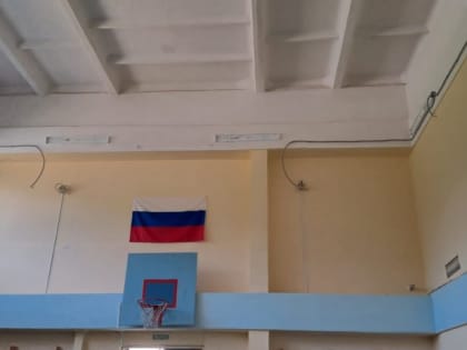 Депутаты Артур Аракелян и Роман Напсо помогли провести текущий ремонт в спортивном зале в школе МОБУ СОШ № 85