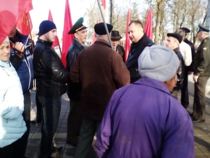 Абинск. Местные чиновники сорвали согласованный митинг актива КПРФ в день рождения И.В. Сталина