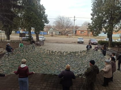 Кубанцы продолжают помогать военнослужащим