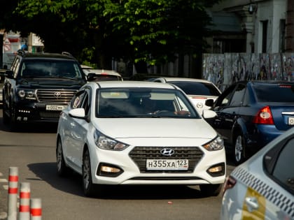 В Краснодарском крае каждое четвертое ДТП происходит с участием женщин за рулем