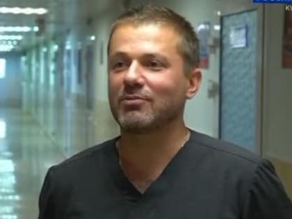 Краснодарского хирурга, восстановившего мальчику откушенное собакой лицо, попросили уволиться
