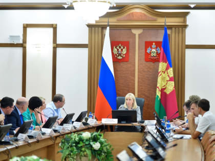 Анна Минькова поручила организовать выездную комиссию онкологов в Брюховецкий район