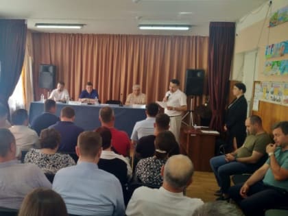 Депутаты Городского Собрания Сочи по избирательному округу № 7 "Северный" приняли участие в сходе граждан села Краевско-Армянское