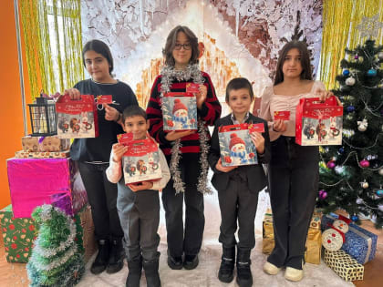 Подарки школьникам к Новому году