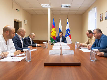 Глава Сочи Алексей Копайгородский обсудил исполнение паспорта ТОС с активом Краснополянского округа