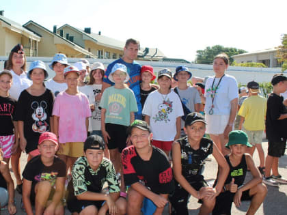 В Новороссийске полицейские и именитые спортсмены принимают участие во Всероссийской акции  «Зарядка со стражем порядка»