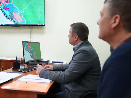 Глава Сочи Алексей Копайгородский проинспектировал работу офиса по ознакомлению с предварительной версией проекта Генплана в Лазаревском