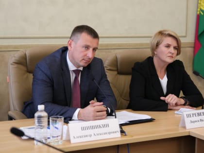 Глава района Александр Шишикин поставил ключевые задачи перед подведомственными структурами