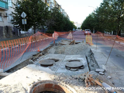 По поручению главы Новороссийска накажут виновных за долгие «раскопки» на дорогах