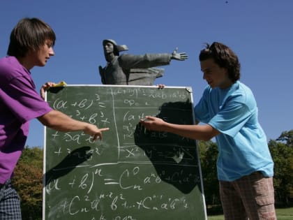 В детском центре «Орлёнок» проходит «Всероссийская смена «Юный математик»
