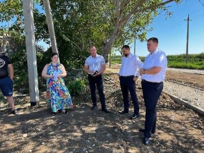 Глава города сегодня объехал с инспекционной поездкой Белореченск, проконтролировал ход работ на объектах строительства и реставрации