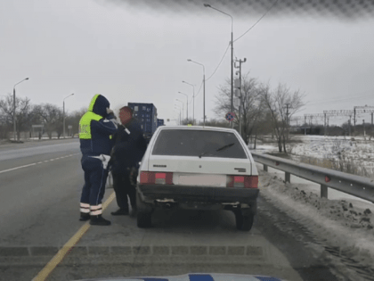 Усть-лабинские автоинспекторы вышли в рейды на железнодорожные переезды