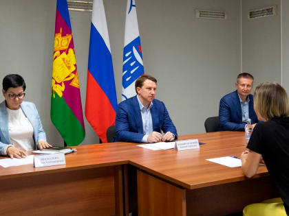 Глава Сочи Алексей Копайгородский провел личный прием жителей Лазаревского района