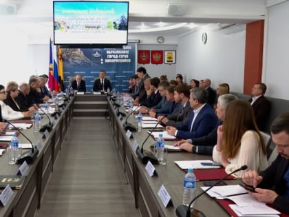 ОБСУДИЛИ БЮДЖЕТ, УТВЕРДИЛИ ПОБЕДИТЕЛЕЙ КОНКУРСА "ЛУЧШИЙ ОРГАН ТОС" И УСТАНОВИЛИ ПОБРАТИМСКИЕ ОТНОШЕНИЯ С ИРАНСКИМ ГОРГАНОМ: ДЕПУТАТЫ ПРОВЕЛИ ОЧЕРЕДНОЕ ЗАСЕДАНИЕ ГОРОДСКОЙ