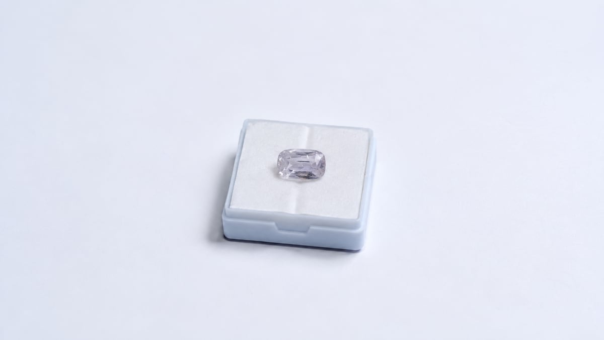 White Sapphire 5.95 CT