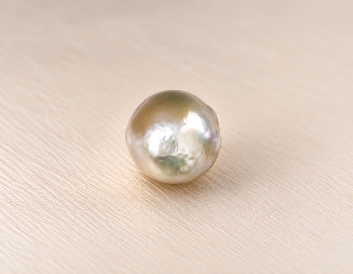 Keshi pearl 5.68 CT