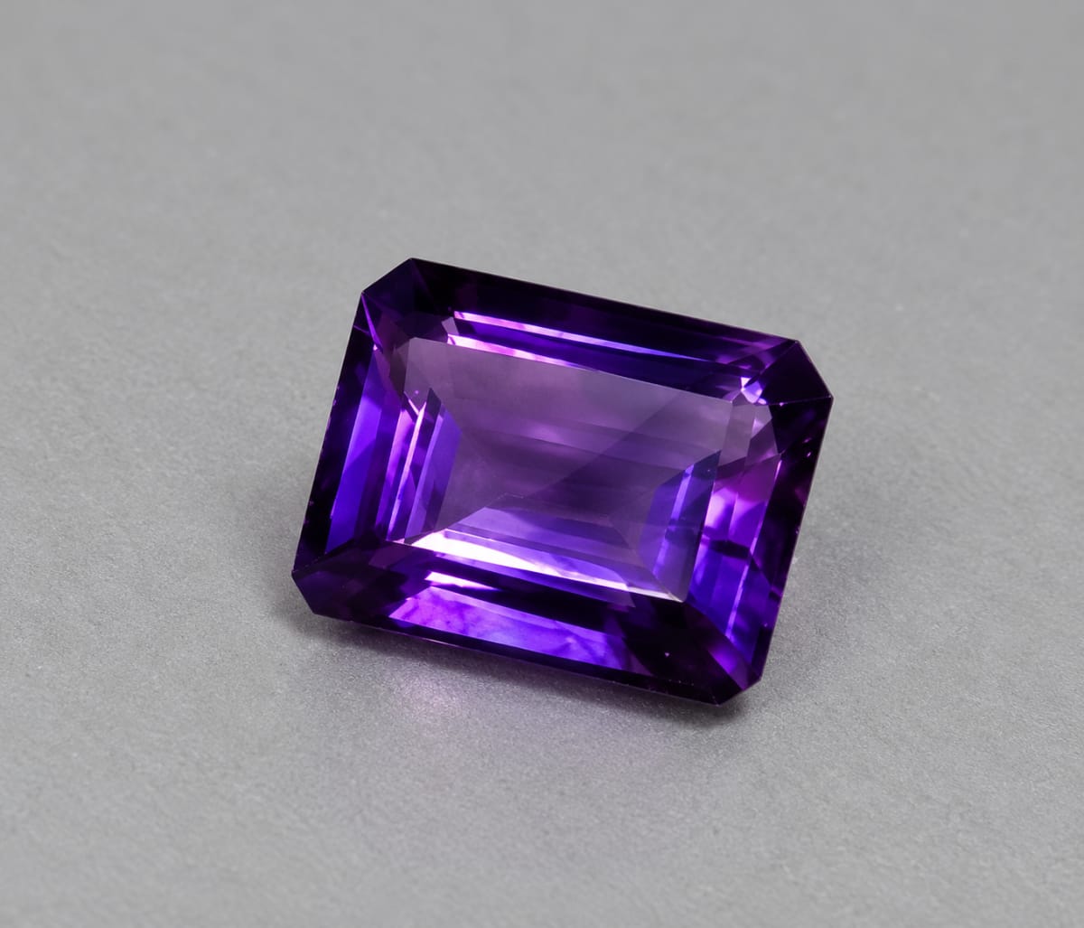 Amethyst 5.52 CT