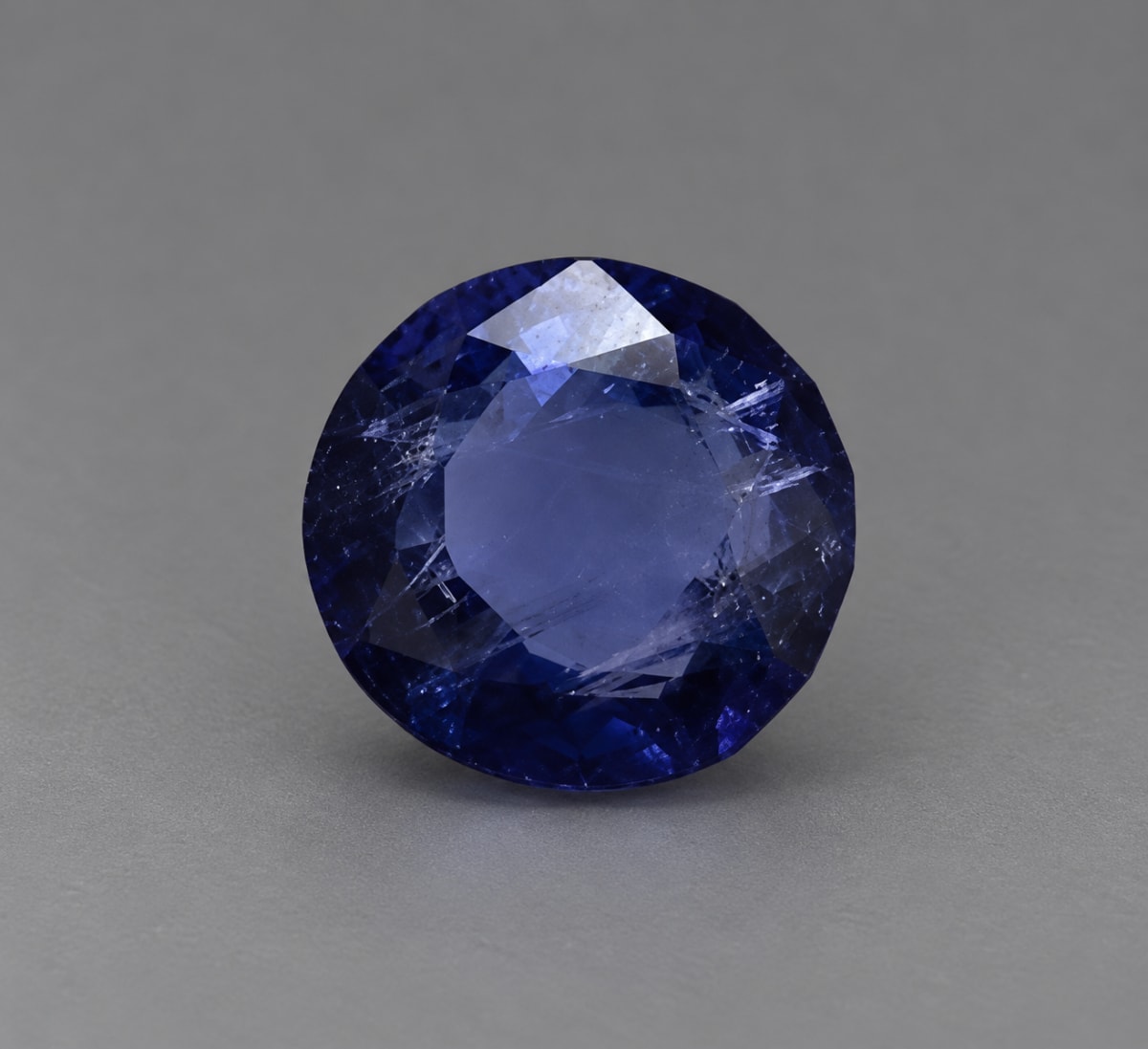 Iolite 8.87 CT