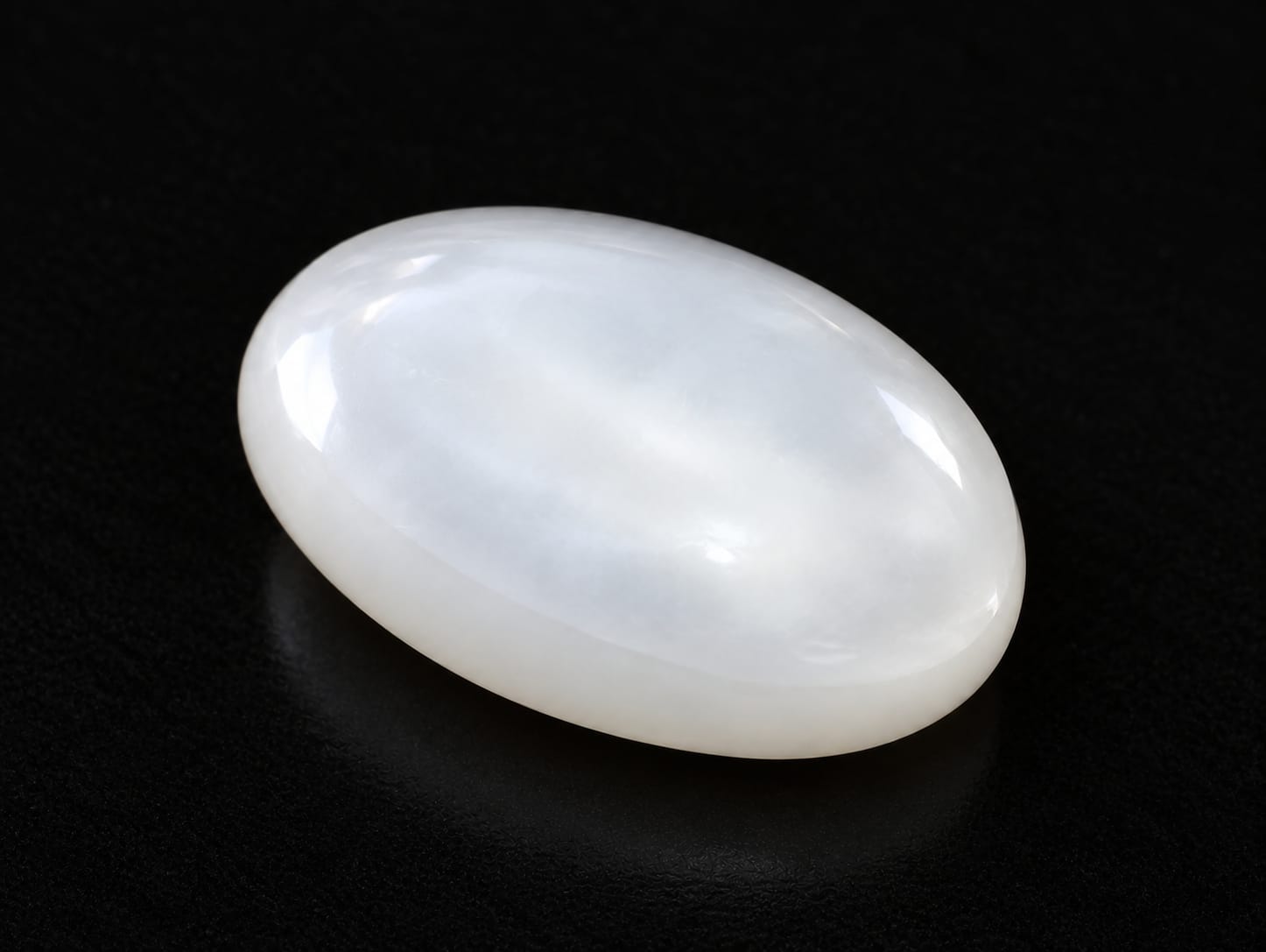 Moonstone 5.87 CT