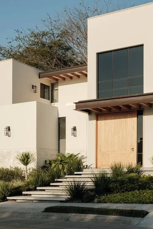 Diseño de Casa Moderna con Piedra Natural y Vistas al Jardín en Mazamitla. - Imagen 2