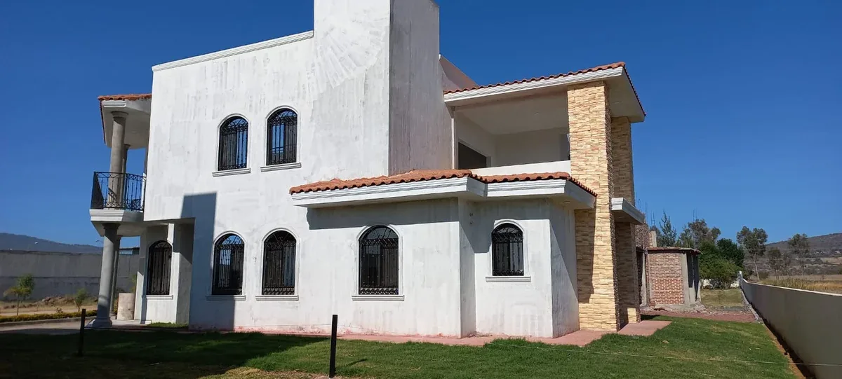 Remodelación de Fachadas Modernas y Funcionales | Transforma tu Hogar con Estilo - Imagen 3