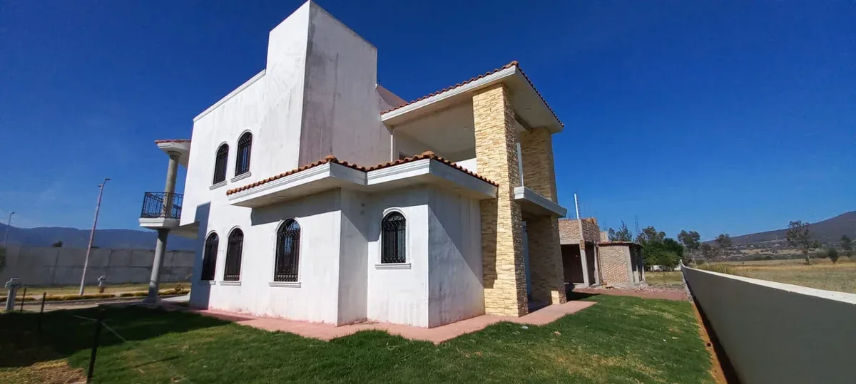 Remodelación de Fachadas Modernas y Funcionales | Transforma tu Hogar con Estilo - Imagen 4