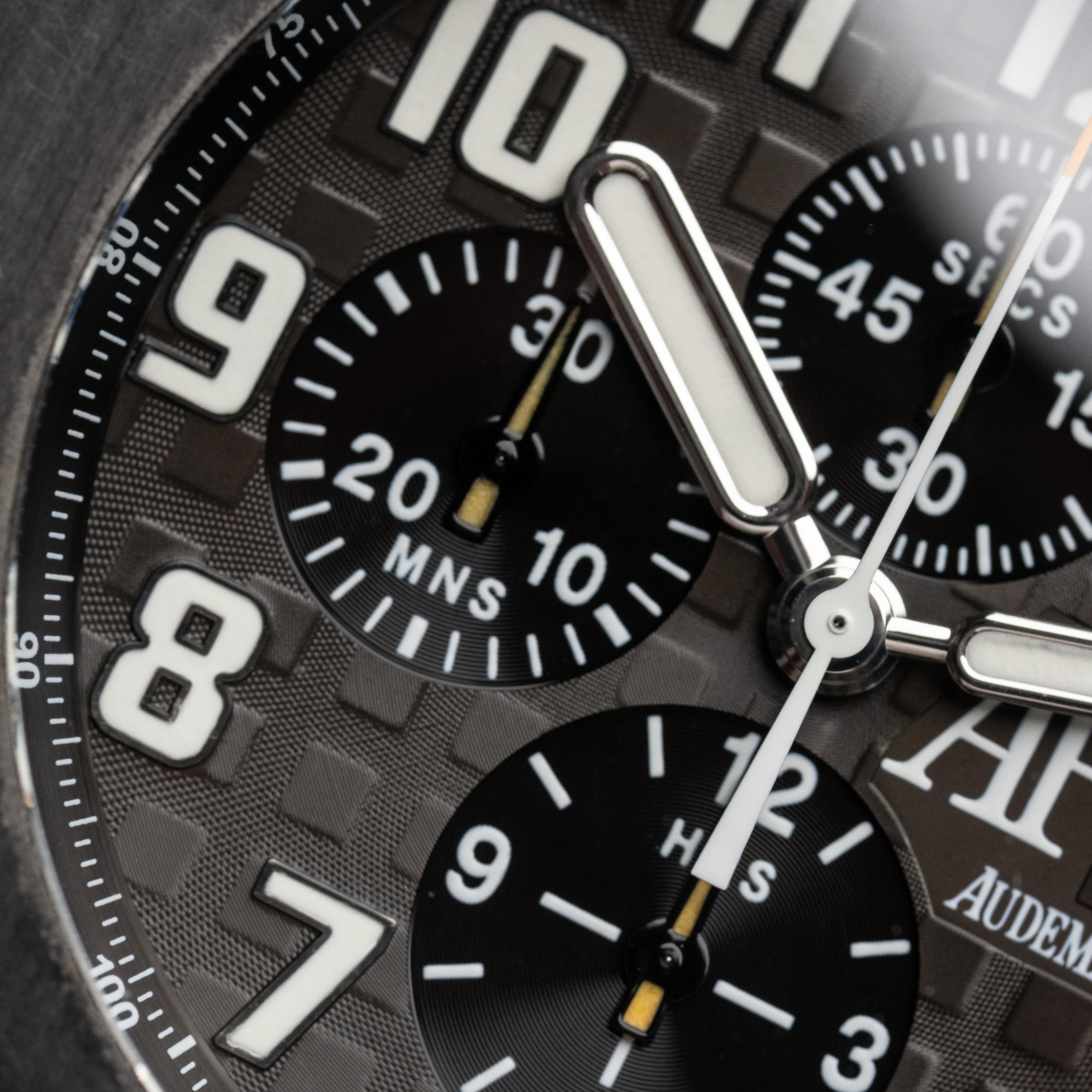 Audemars Piguet Off shore T3 25863TI
