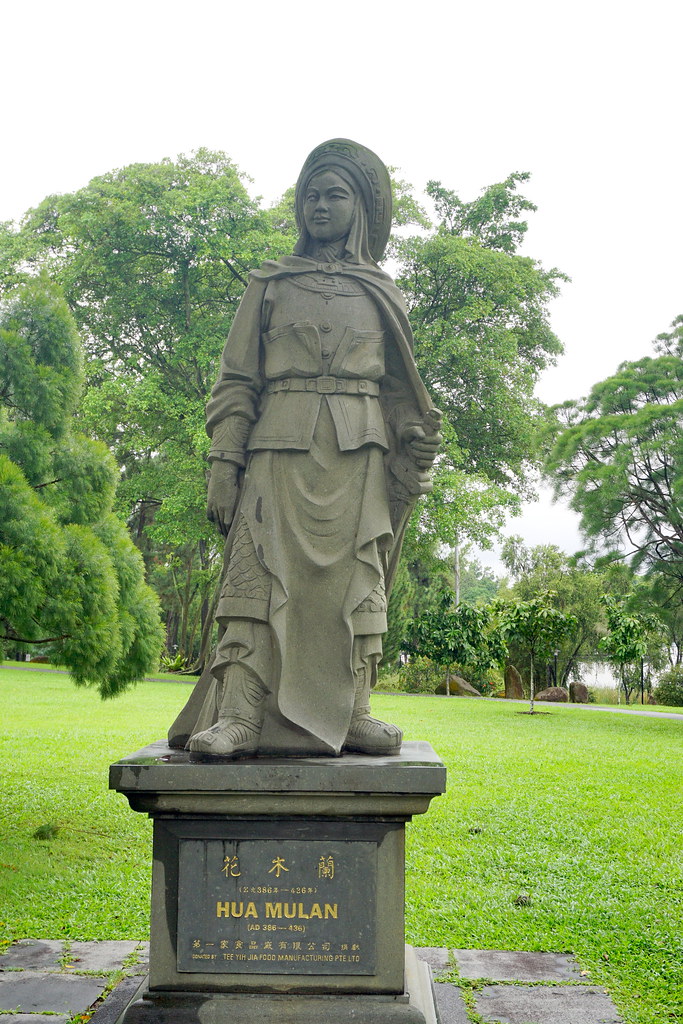 Mulan statue