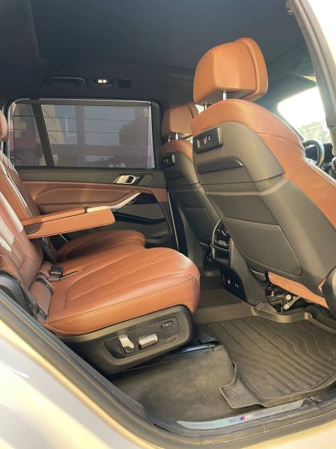 2022 BMW X7, view 4
