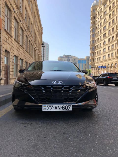 2023 Hyundai Elantra, view 2