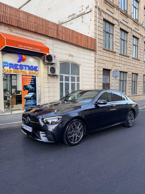 2022 Mercedes-Benz E-Class, view 1