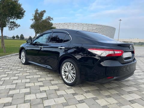 2020 Toyota Camry, view 3