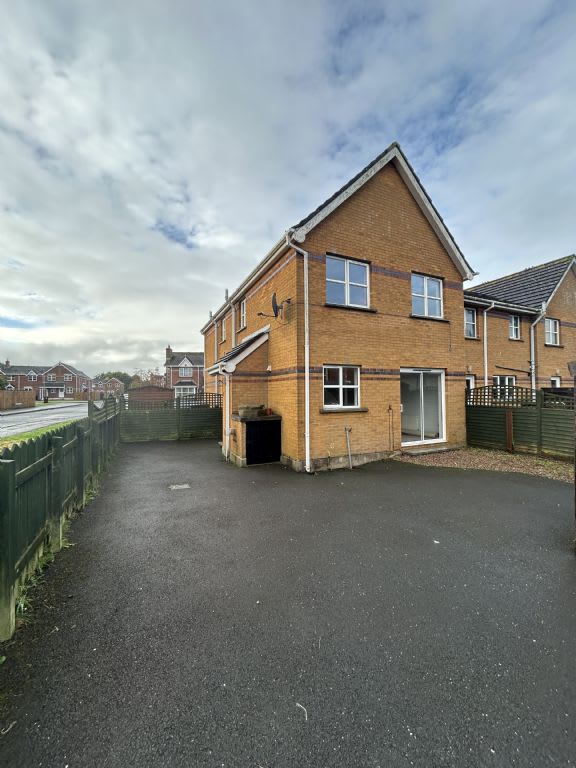 2 Whitethorn Avenue, Newtownards, BT23 8WT