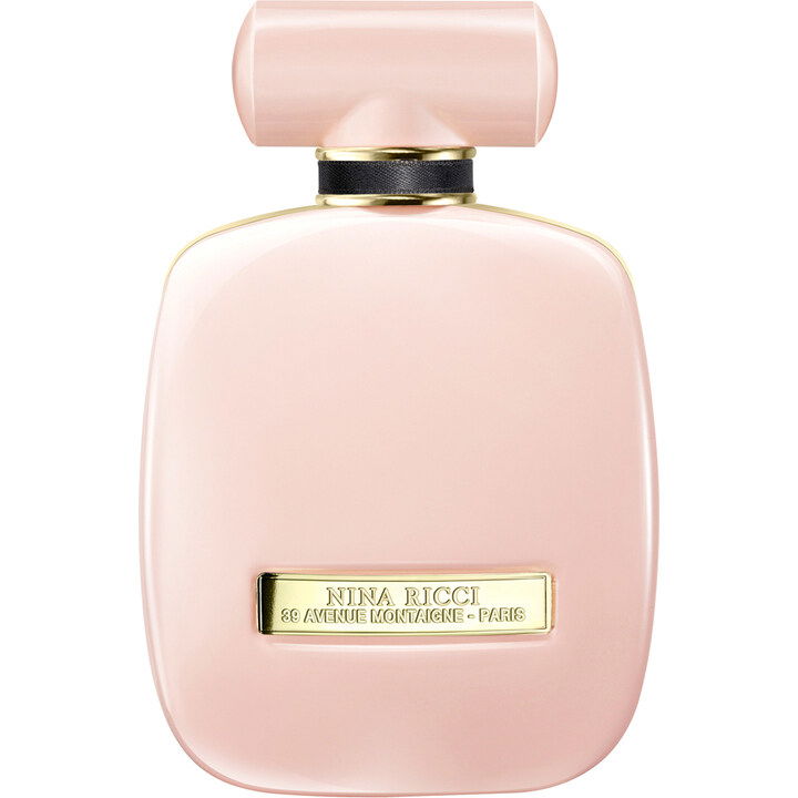 Nina Ricci Rose Extase Perfume Bottle