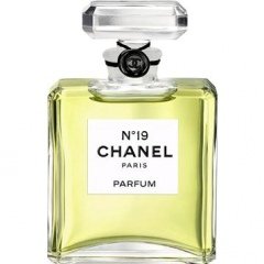 N°19 PARFUM
