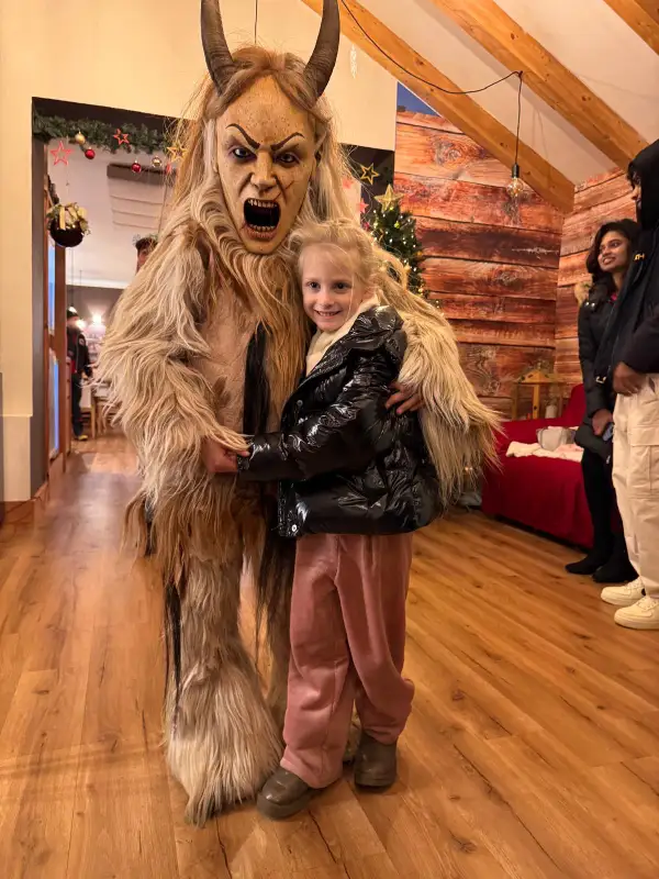Bimba Krampus a casa HERO
