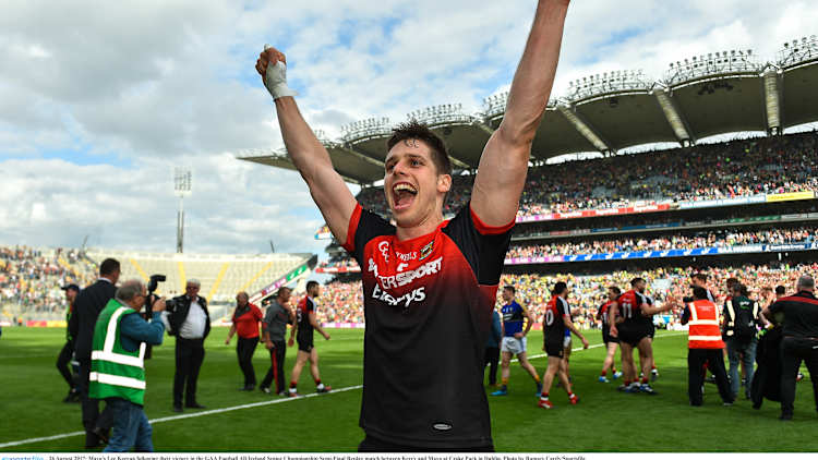 Lee Keegan ag céiliúradh.