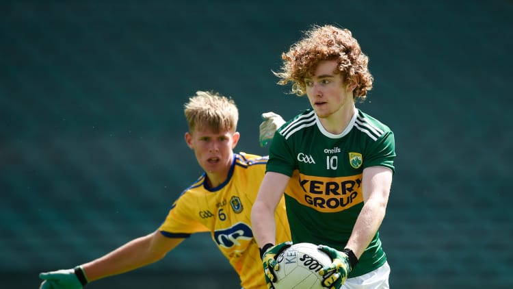 Paul Walsh of Kerry in action against Colin Walsh of Roscommon during the Electric Ireland GAA Football All-Ireland Minor Championship Quarter-Final match.