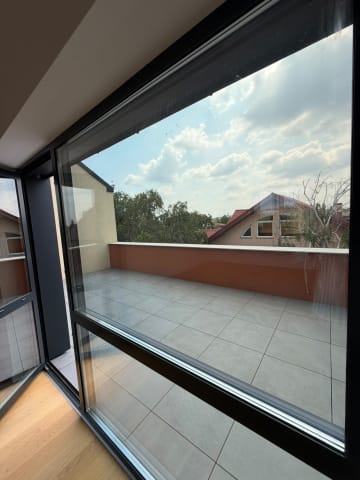 Vilă 4 camere de inchiriat Petrom City - foto 8