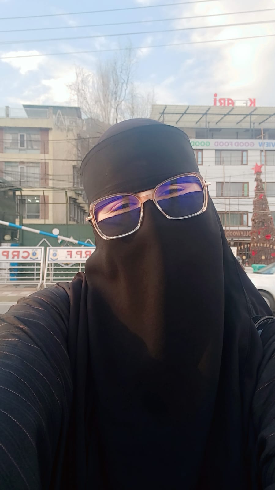 Khushbu Skindar — Head of Operations at Heavenly Horizon Tours