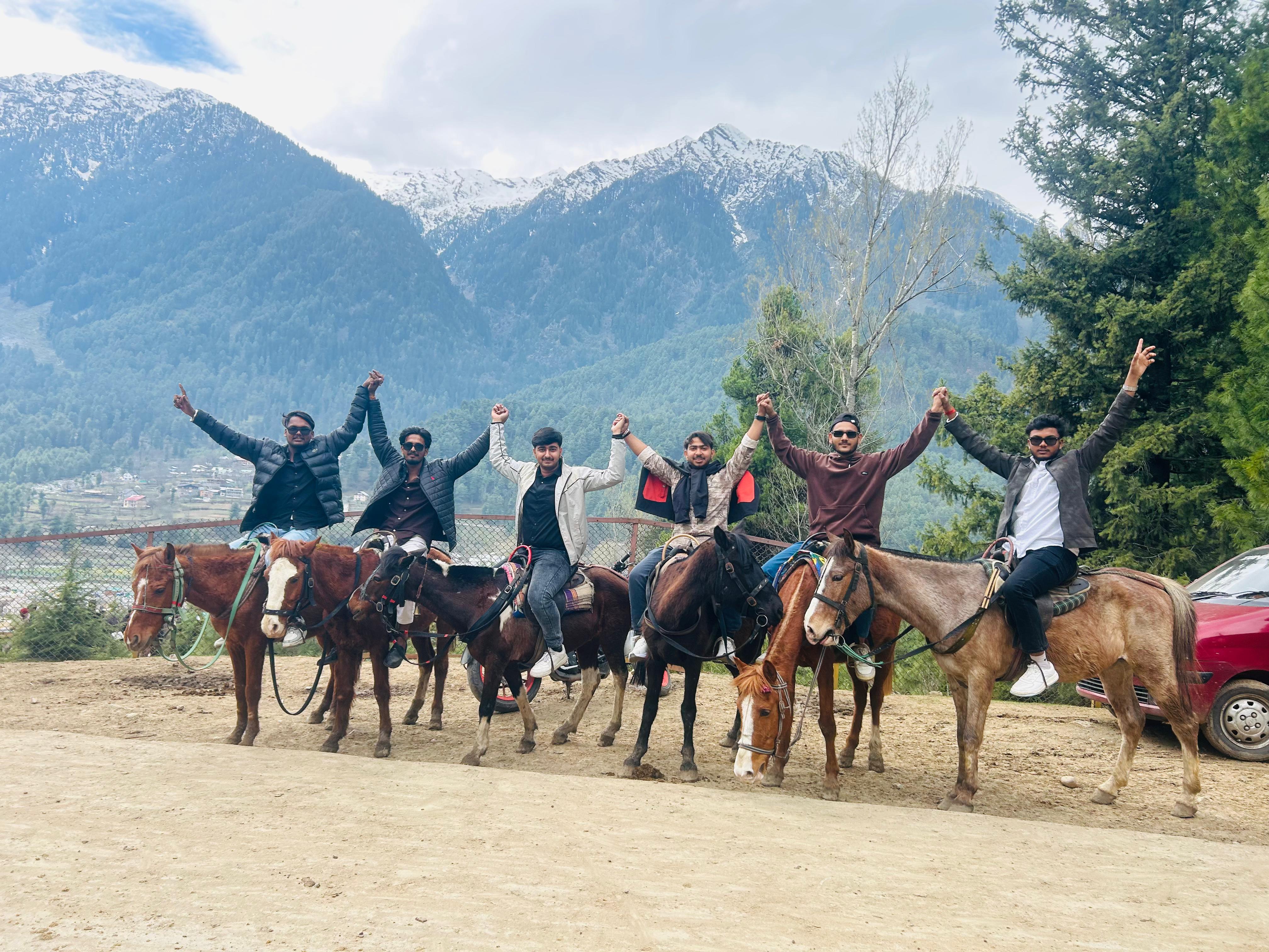 Pahalgam green valley travel moment