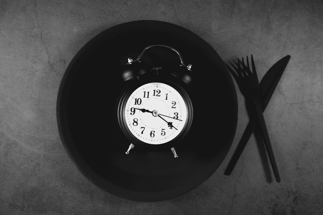 Ayuno intermitente: evidencia científica vs popularidad y cómo aplicarlo