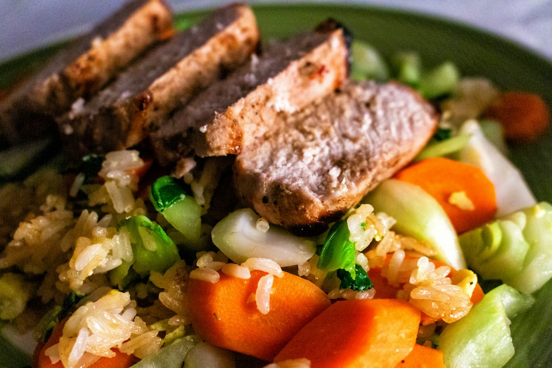 Dieta paleo 2026: riesgos, beneficios y su efecto en la pérdida de peso
