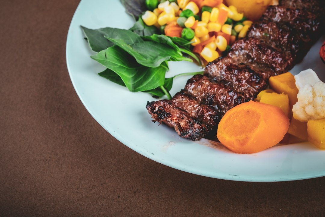 Dieta paleo vs Ozempic: beneficios, riesgos y guía práctica 2026